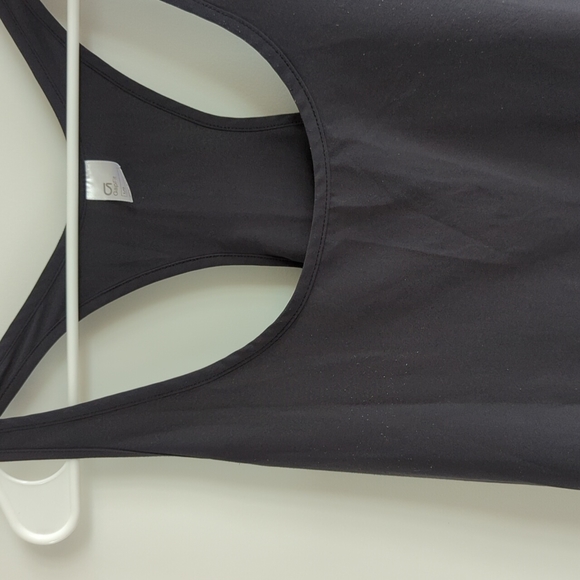 Gap fit sleeveless top, large - Picture 2 of 5